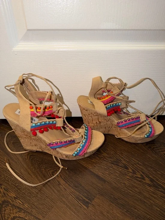 NEW Women's Tan Wedge Sandals with Pink & Turquoise Embellishments - Picture 2 of 3